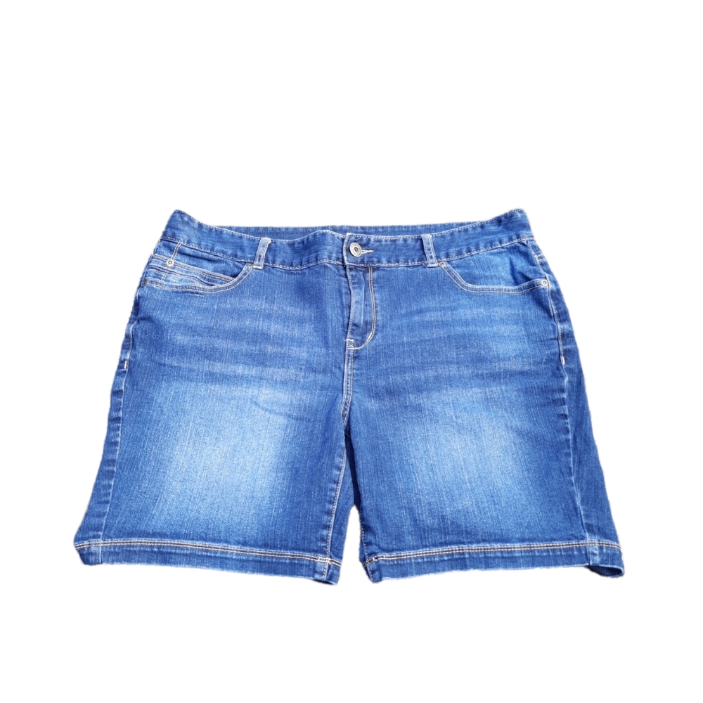 Maurices sz 20 blue jean shorts
